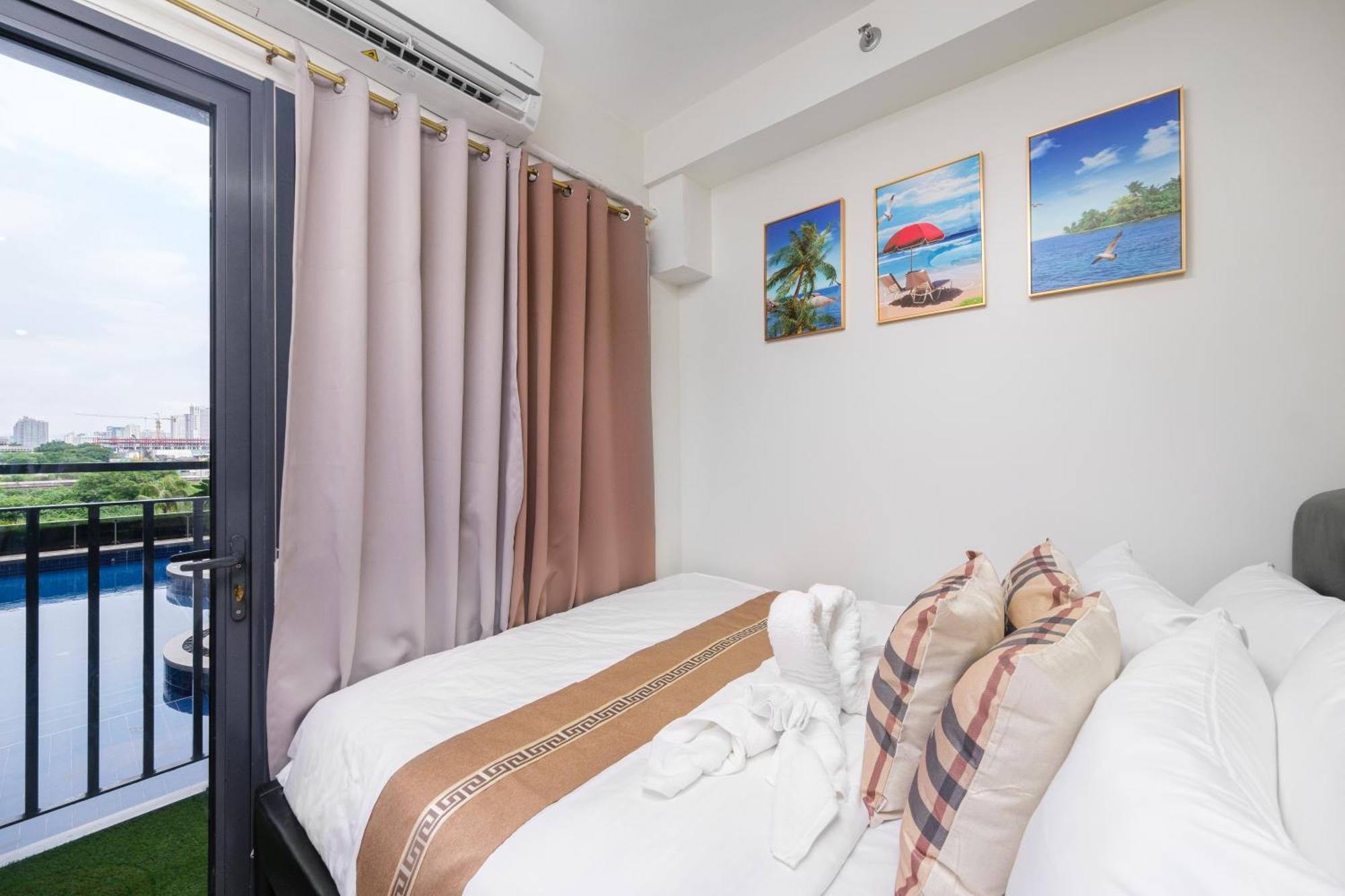 2 Side-By-Side P00L Front Condos, 6 Beds, 2 Cr, 2 Kitchen For 10 Guests At Moa Manila Exterior photo